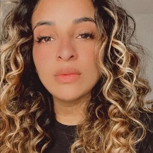 Meet your Posher, Rozina